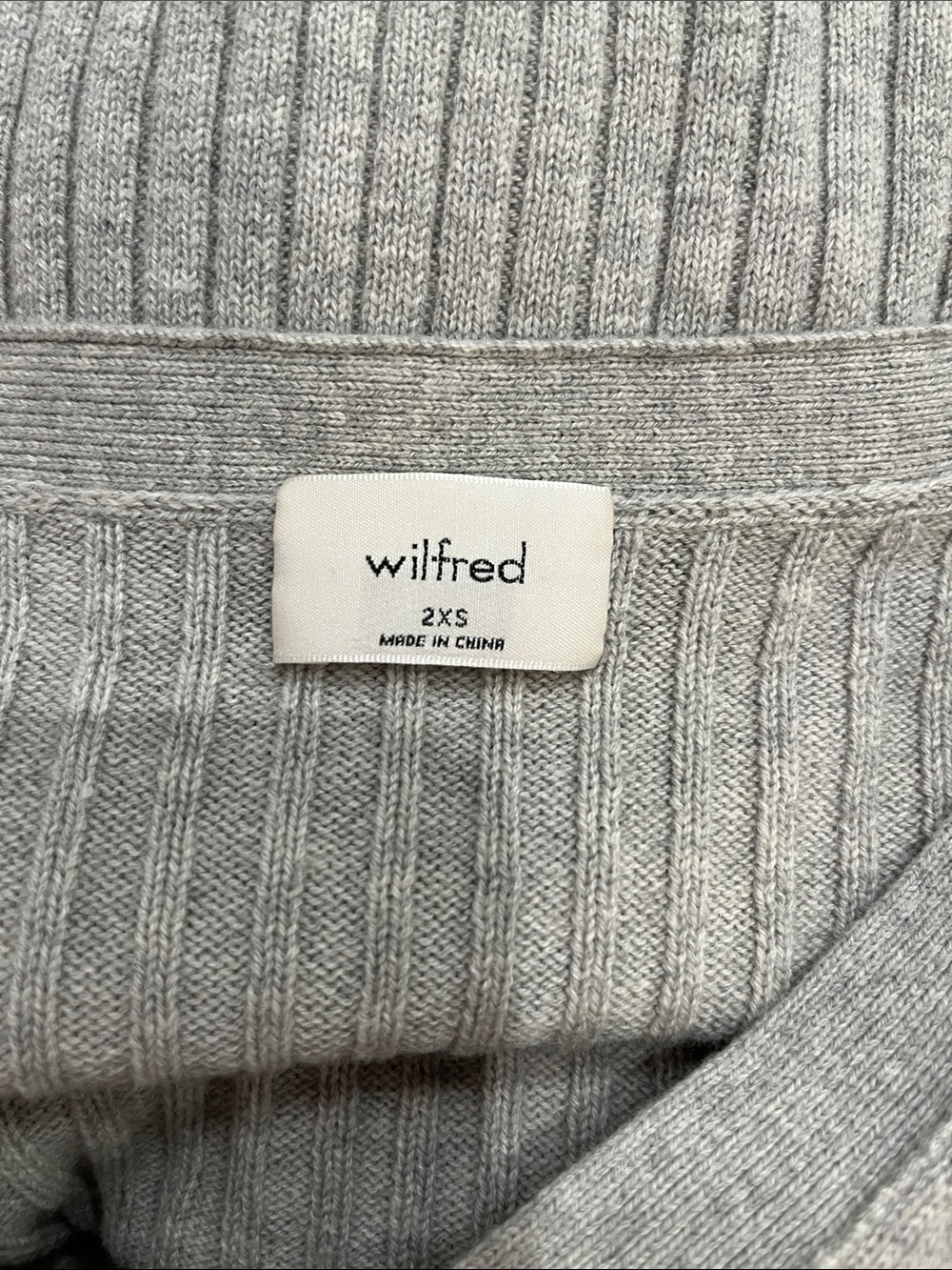 Wilfred Gray Ribbed V-Neck Button Cardigan - Picture 4 of 6